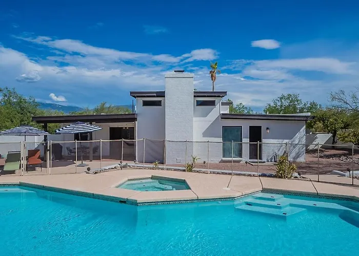 East Tucson, Pool And Hot Tub, Sleep 7, 3br 2ba Tucson