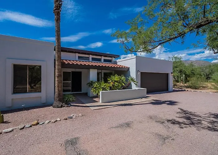 East Tucson, Pool And Hot Tub, Sleep 7, 3br 2ba *